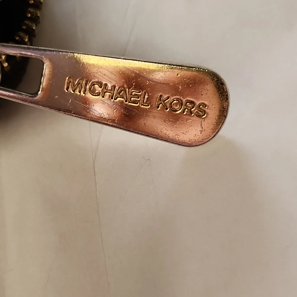 MICHAEL KORS EST.1981 WRISTLET WALLET